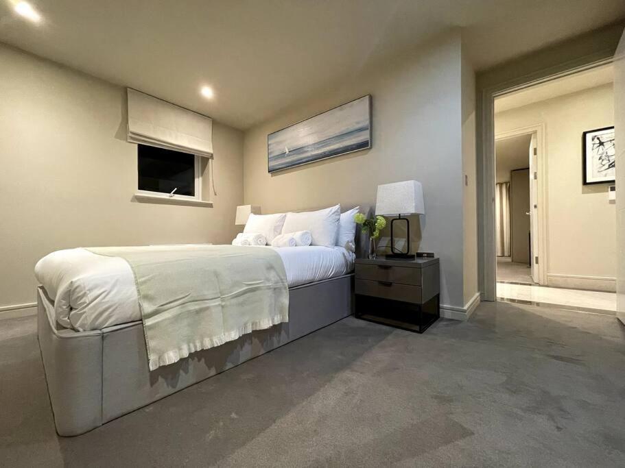 2Br Urban Vista Retreat Chcl F7 Apartment Chigwell Exterior photo